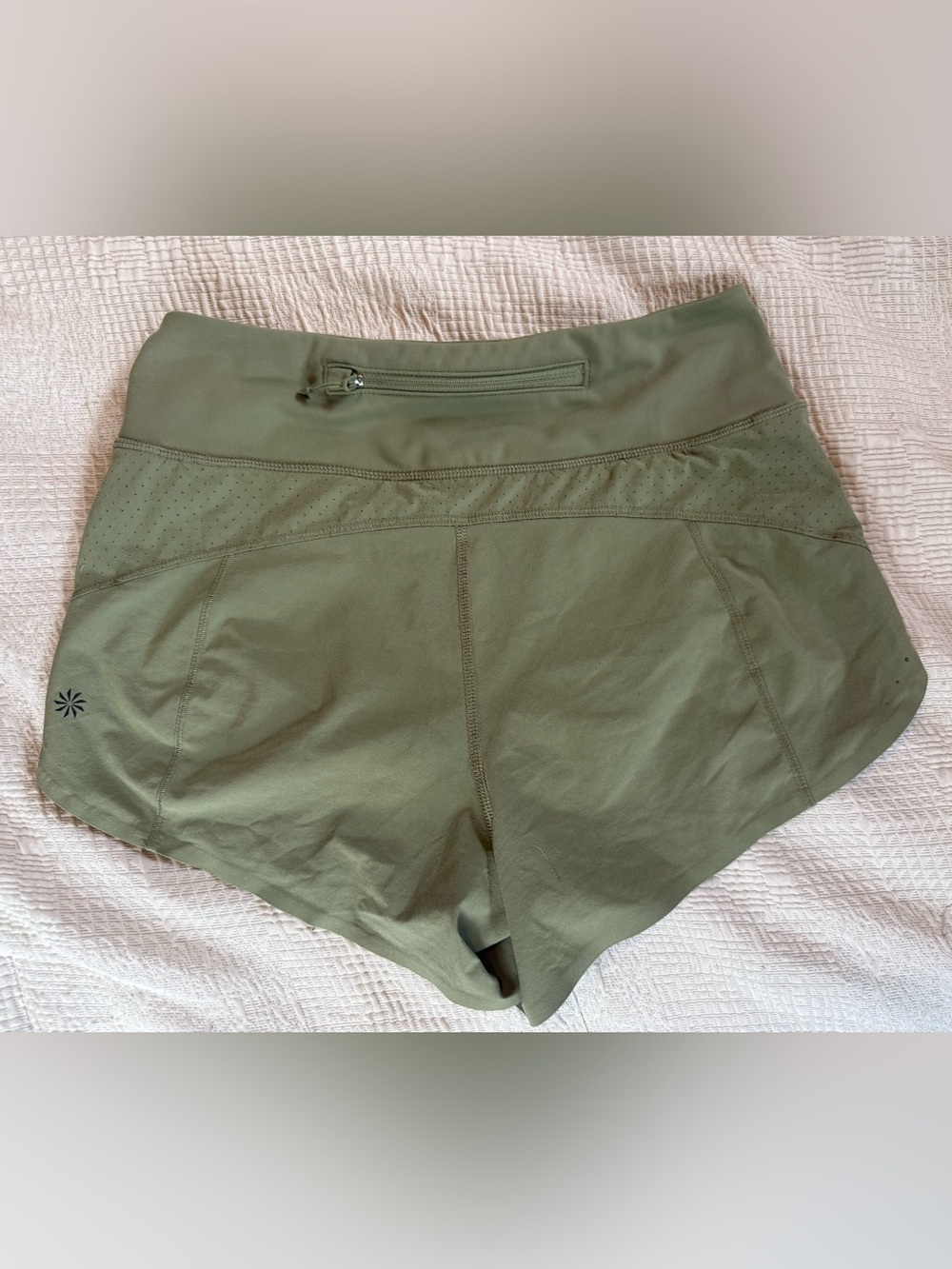 Athleta Run With It 3.5" Shorts - Olive / Sage Green (XXS)